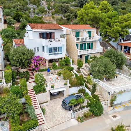 Jabuka Villa
