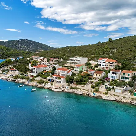 Jabuka Villa Vinišće